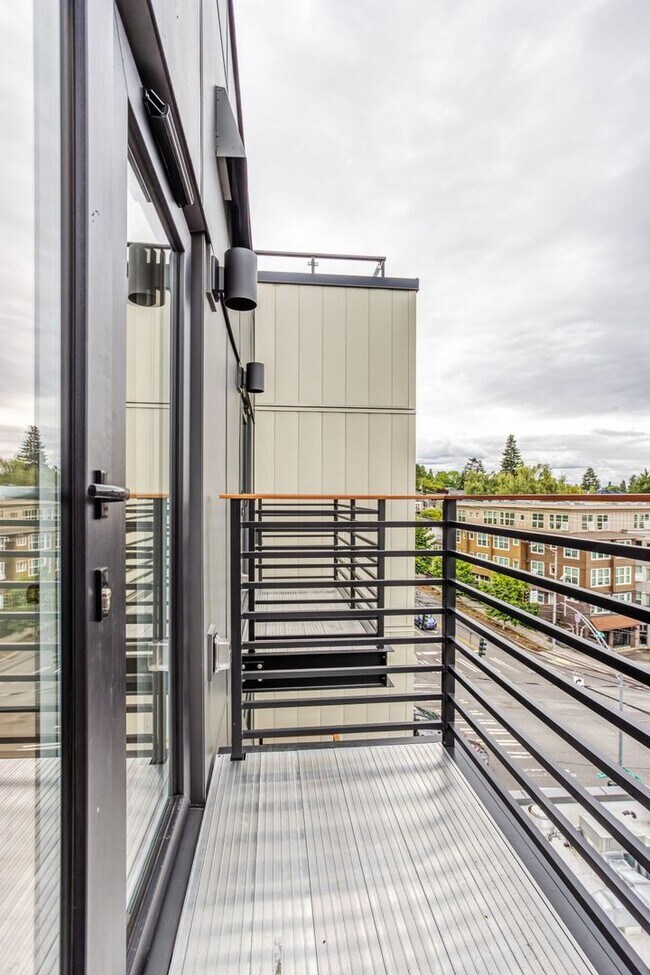 Interior Photo - The Reed