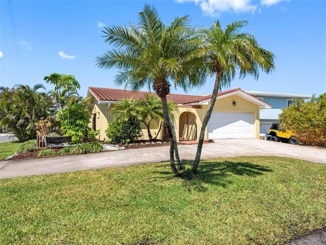 Primary Photo - 562 Johns Pass Ave