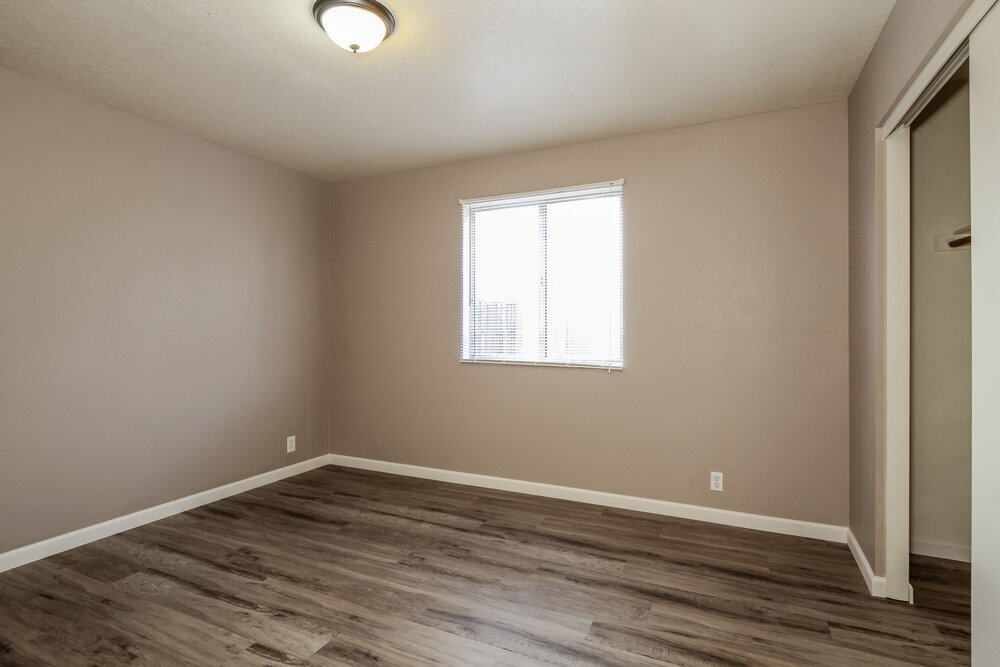 Building Photo - 8720 W Tuckey Ln