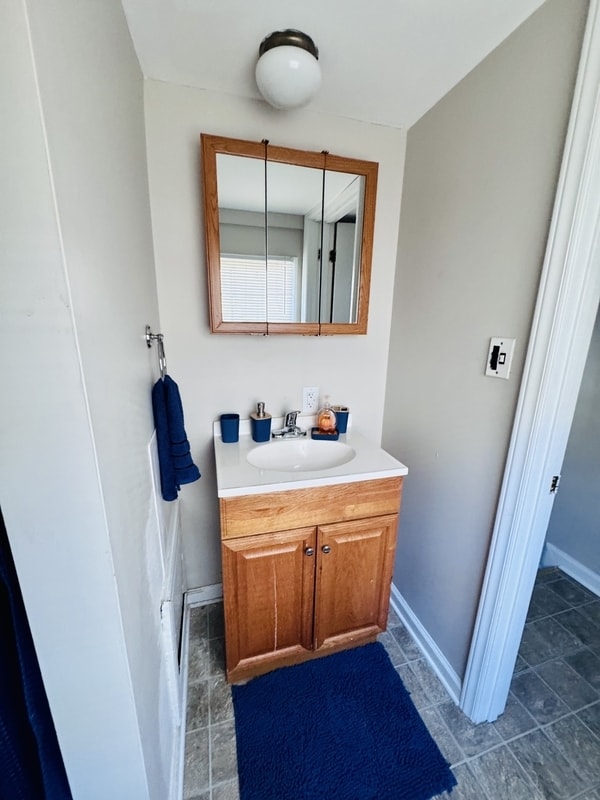 Building Photo - 1105 W Rock Spring Rd