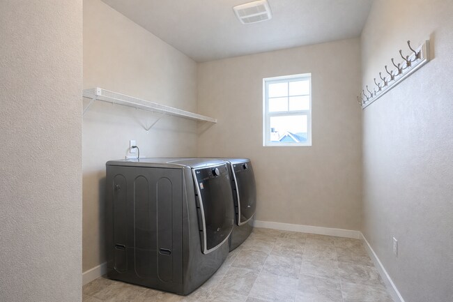 Building Photo - 34202 SE Ash St