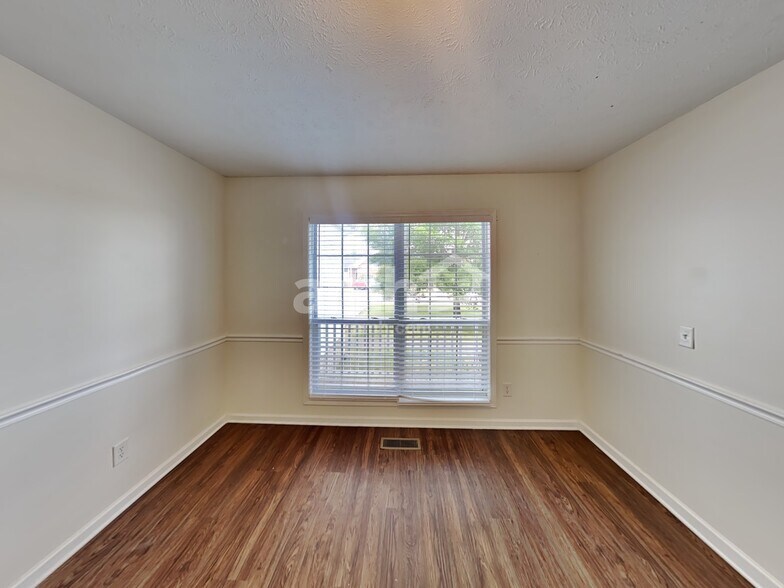 Building Photo - 441 Remington Ave