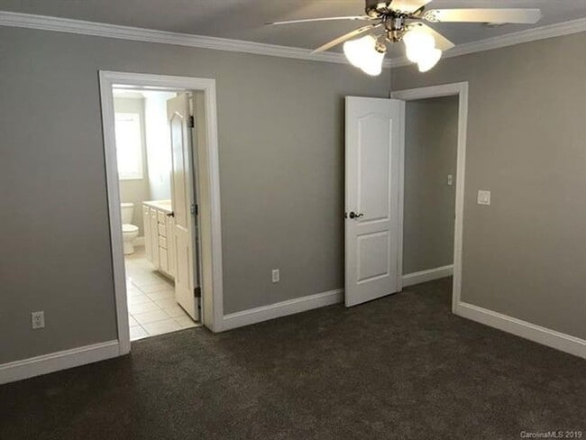 Building Photo - Now Renting charming  2 bedroom 2.5 bath town home In South Charlotte!