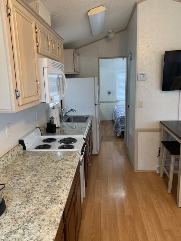 Building Photo - 2580 NE Indian River Dr