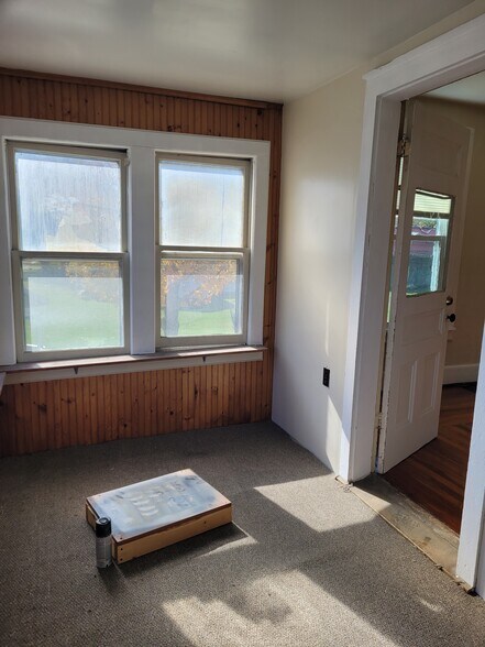 Enclosed Porch - 2597 Main St