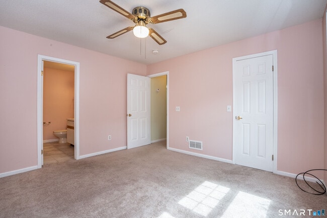Building Photo - 302 Briarwood Ct