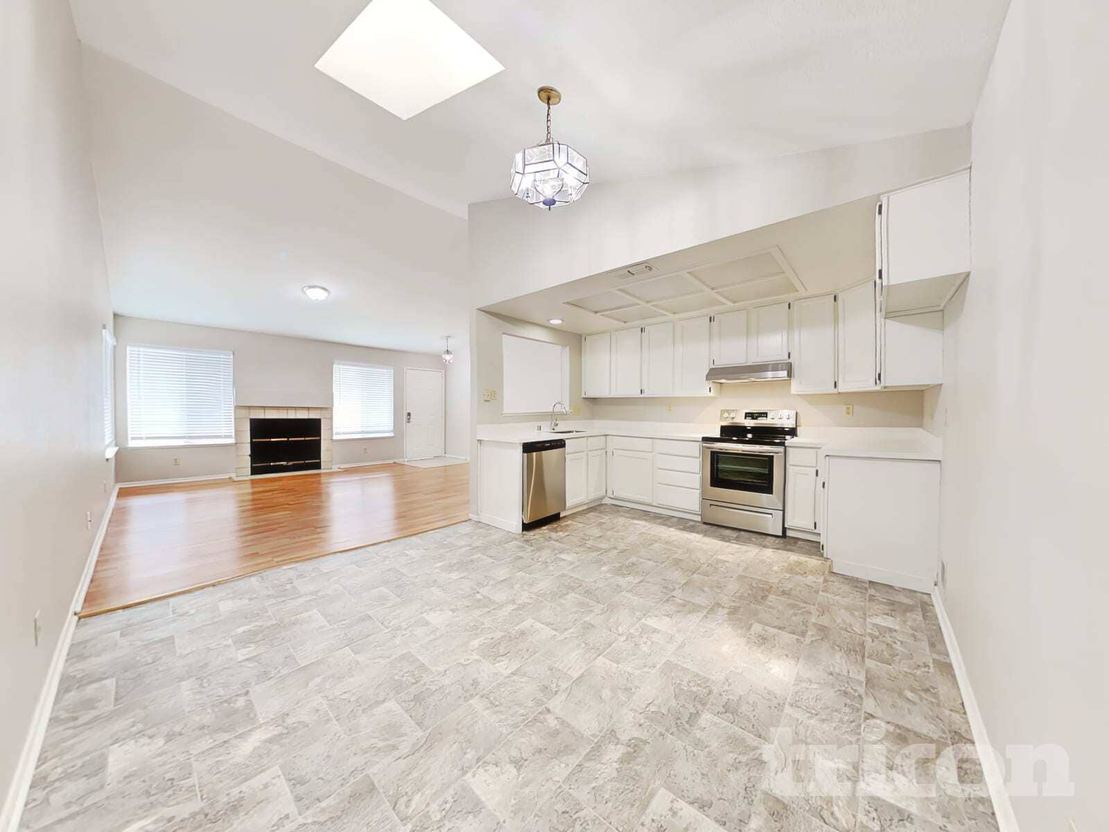 Building Photo - 7726 Robinette Rd