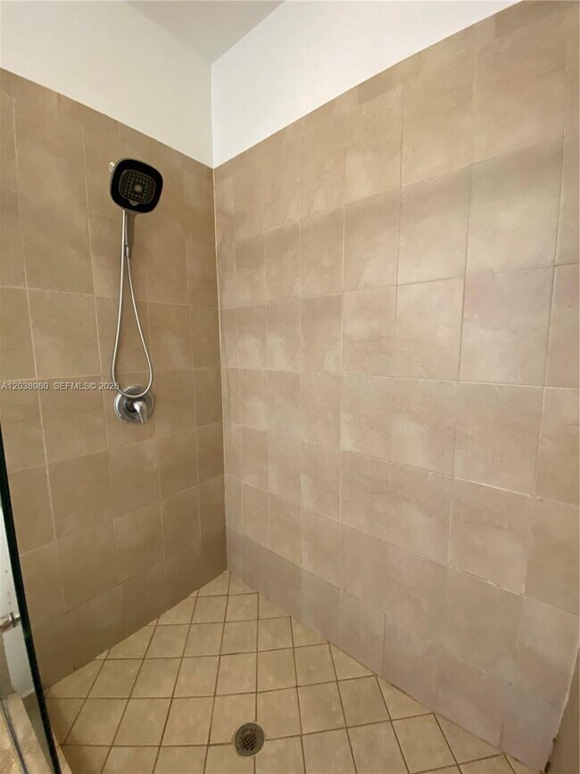 Building Photo - 11725 SW 150th Pl