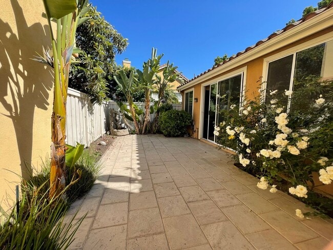 Building Photo - Beautiful Single Story in Irvine!