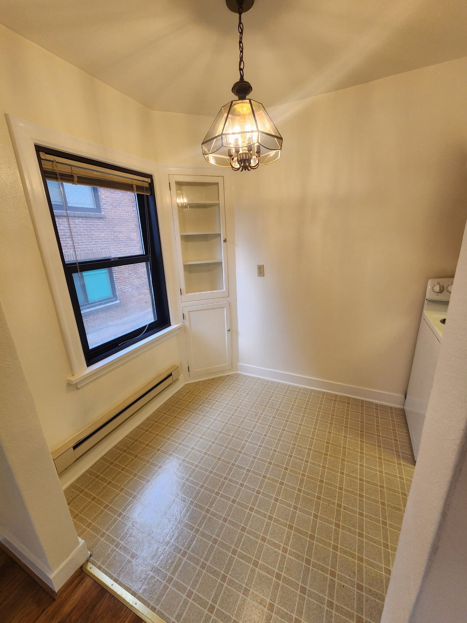 Building Photo - 2317 10th Ave E