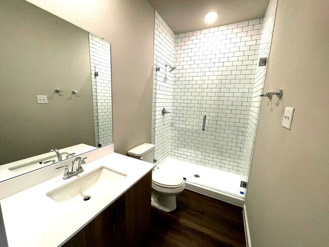 Building Photo - 1340 Co Rd 1106