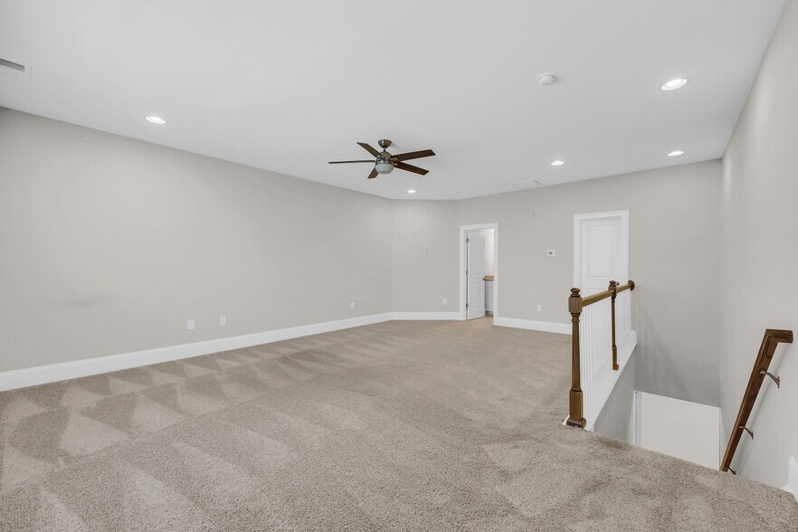 Building Photo - 1758 Edgewood Dr