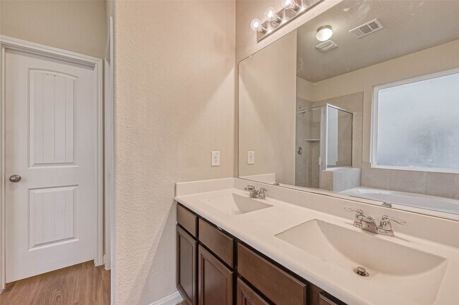 Building Photo - 24723 Puccini Pl