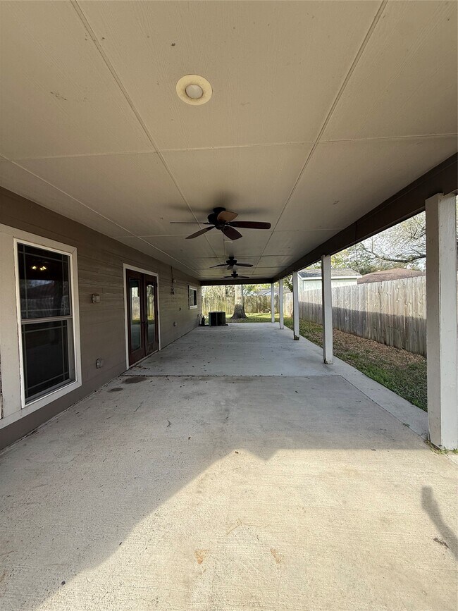 Building Photo - 8507 Clover Land Ct