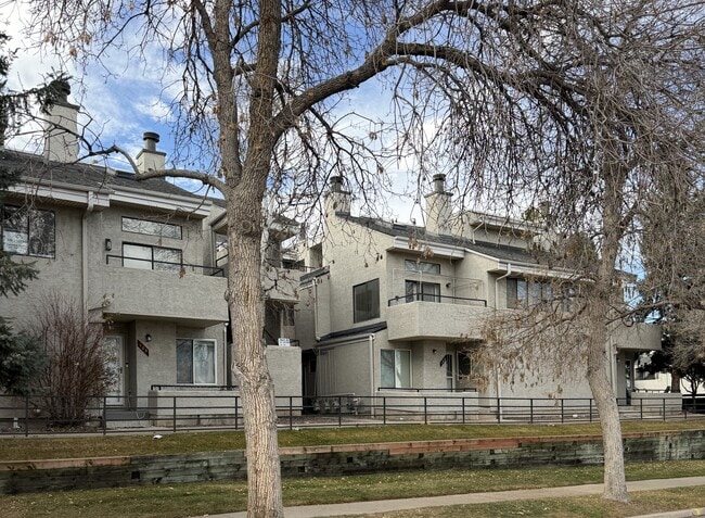 Building Photo - 1825 Kendall St