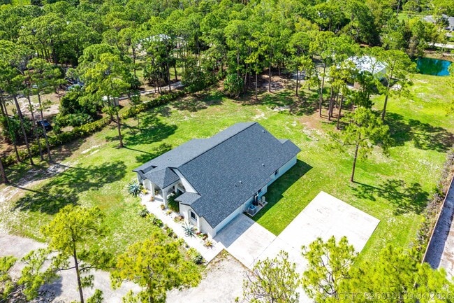 Building Photo - 16105 Temple Blvd