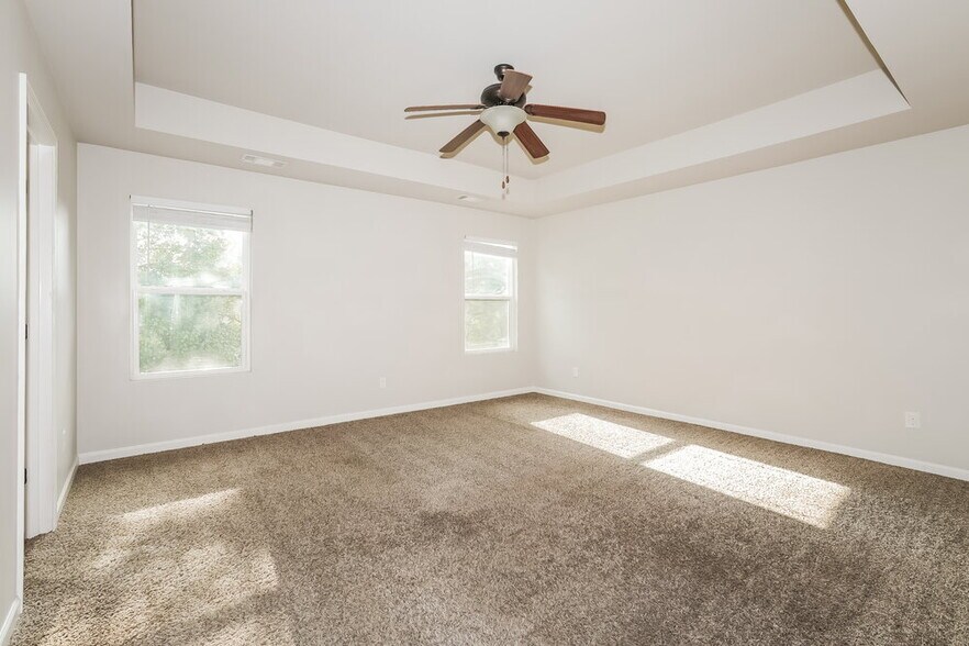 Building Photo - 1845 Simmons Ln