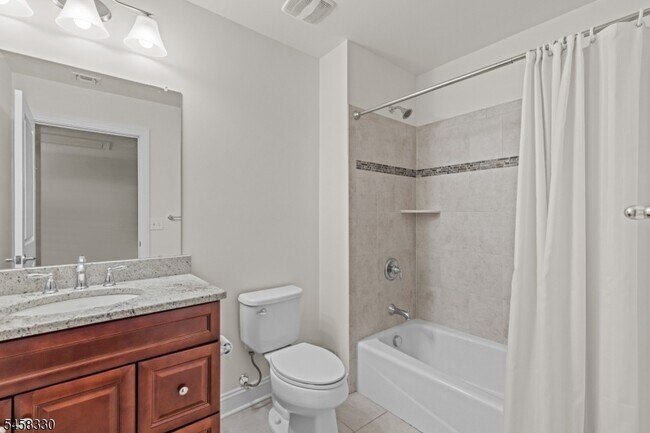 Building Photo - 52 Parkside Dr
