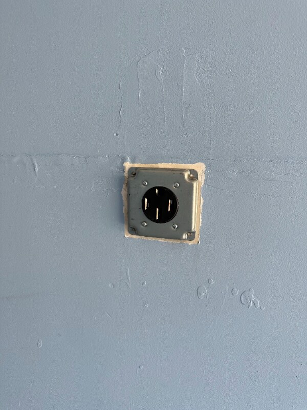 Building Photo - 1499 Cherry Cir