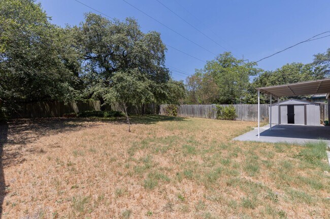 Building Photo - 1822 Arroya Vista Dr