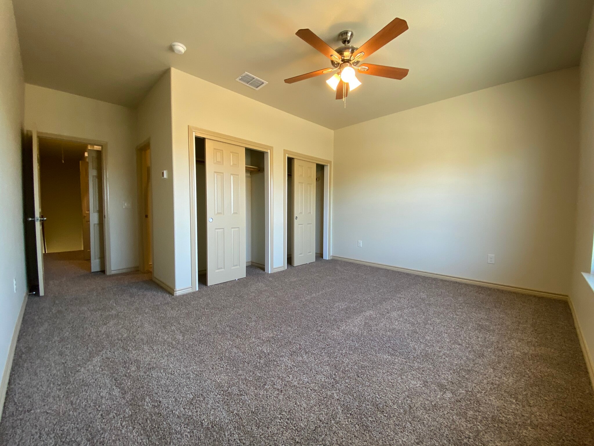 Building Photo - 2304 Sailing Way N