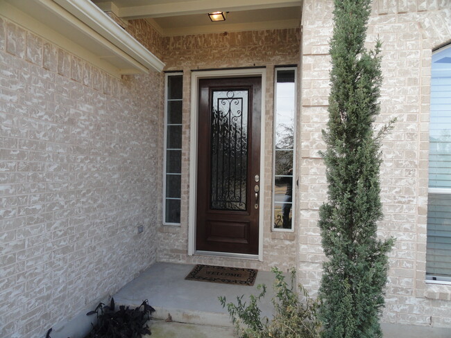 Building Photo - 10024 Lisi Anne Dr
