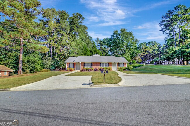 Building Photo - 115 Belle Dr