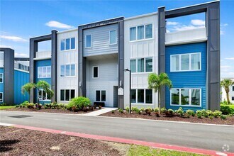 Building Photo - 7740 Sandy Ridge Dr