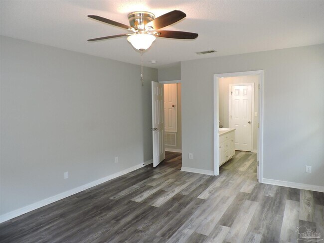 Building Photo - 3971 Sunny Manor Cir