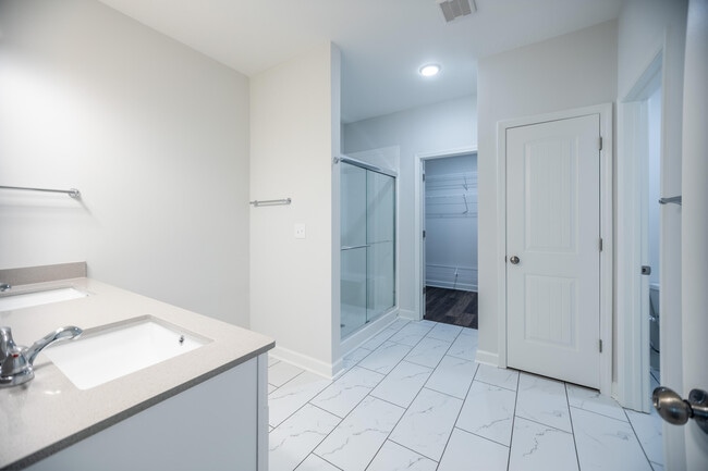 Building Photo - 7172 Paisley Cir