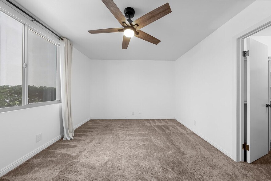 Building Photo - 4843 Collwood Blvd