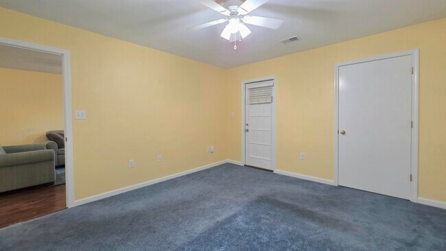 Building Photo - 1258 River Oaks Dr
