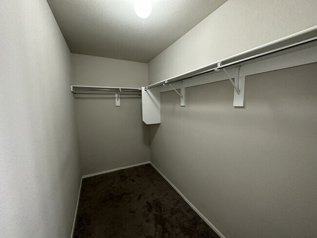 Building Photo - 6801 SW Pilgrim Rd