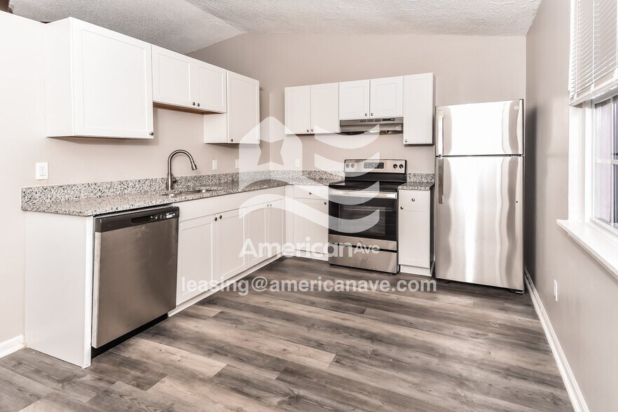 Building Photo - 7254 Pinedale Dr