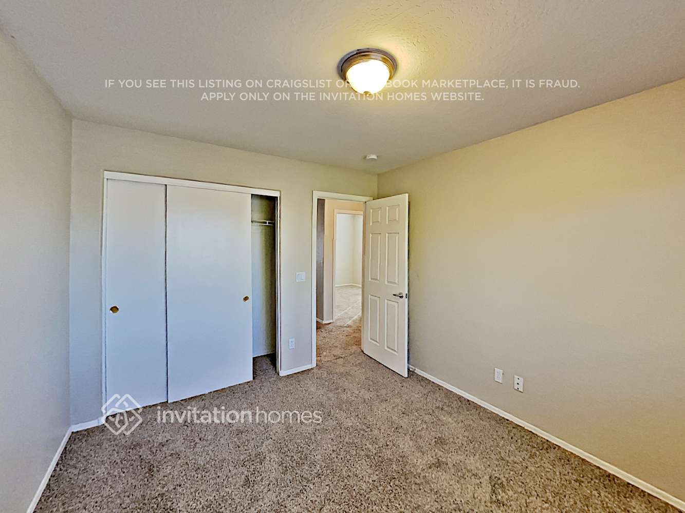 Building Photo - 423 S Sabrina