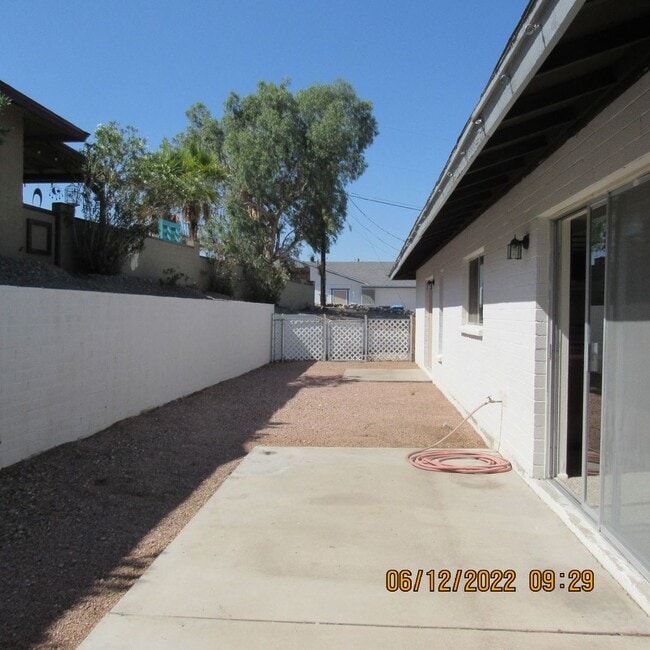Building Photo - 3590 Clearwater Dr