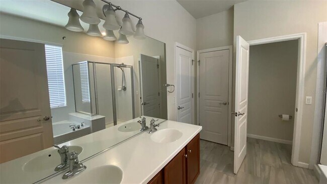 Building Photo - 13261 Roxboro Rd