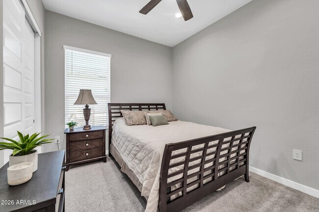 Building Photo - 10518 W Albert Ln