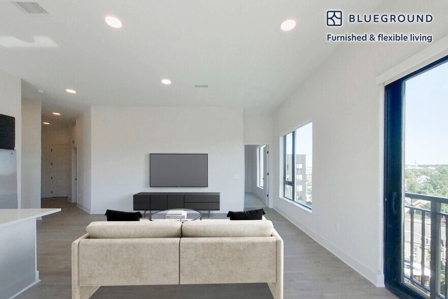 Building Photo - 1350 40th St