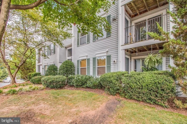 Building Photo - 10012 Vanderbilt Cir