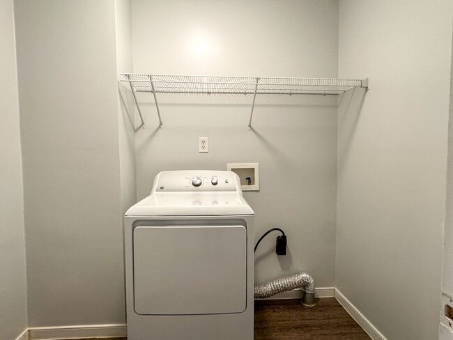 Building Photo - 24502 Lake Dr