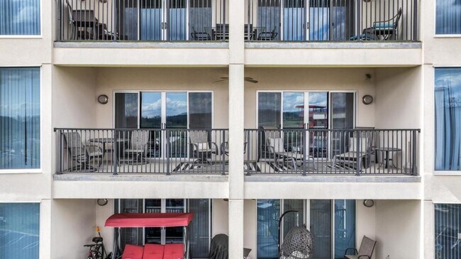 Building Photo - 210 Raceday Center Dr