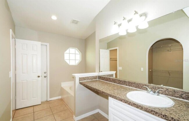 Building Photo - 1131 Evening Trail Dr