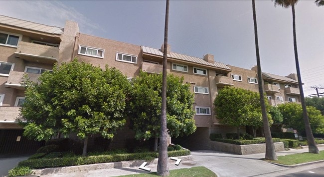 Close to VN Govt Center & Orange Line - 14607 Erwin St