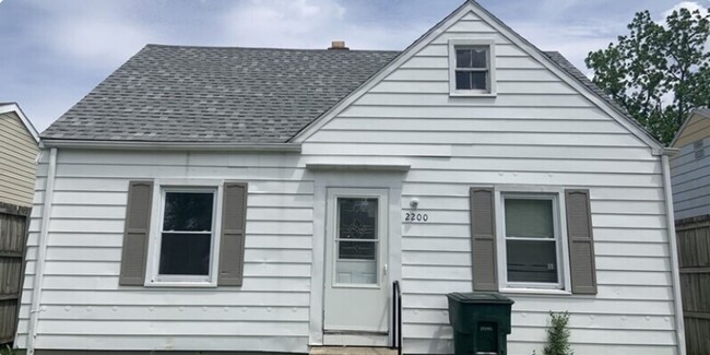 Primary Photo - Cute 3 bedroom 1 bathroom house