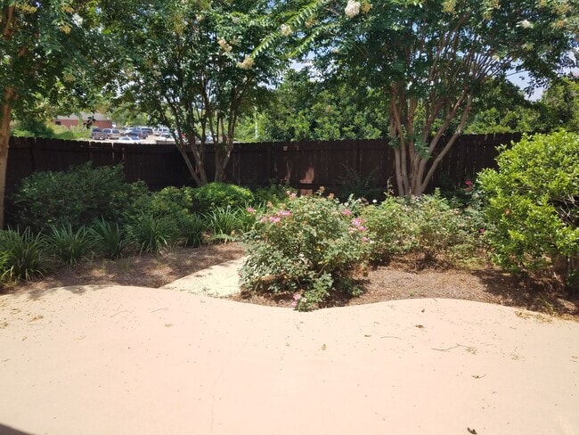 Building Photo - 4707 Mitford Cir