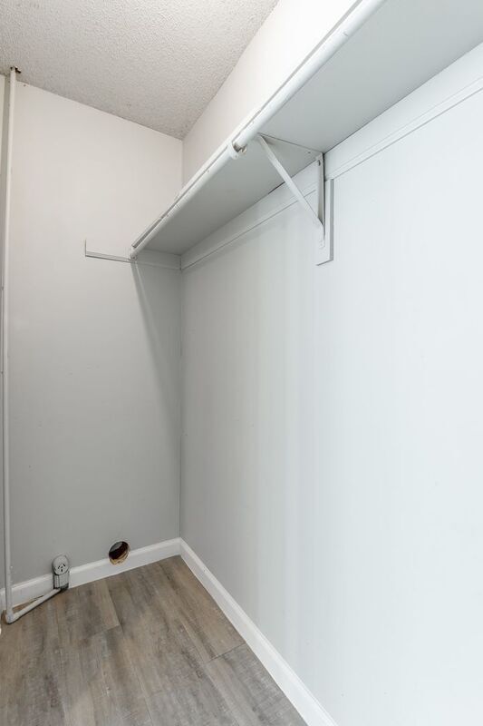 Building Photo - 1812 E 13th St