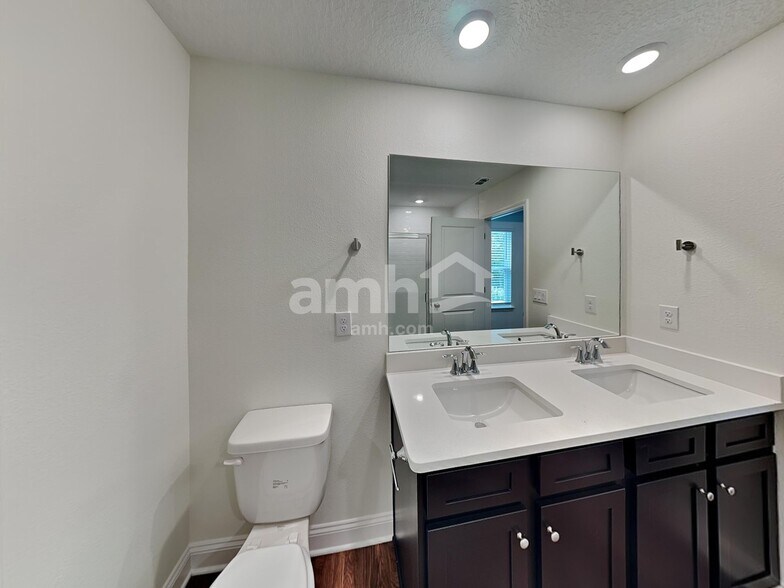 Building Photo - 12721 Percy Ln