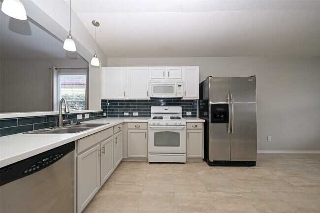 Building Photo - 26611 Marble Falls Bend