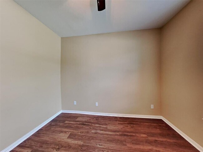 Building Photo - 13826 McKinney Creek Ln
